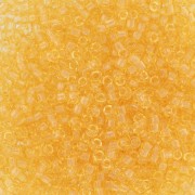 Toho Treasures 1,8 mm TO1T2 - Transparent Light Topaz x8g|raw }}