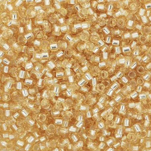 Toho Treasures 1,8 mm TO1TPF22 - PF Transparent Silver Lined x8g