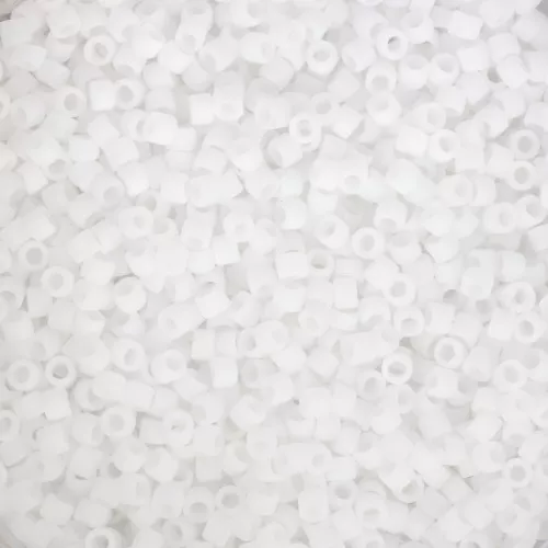 Toho Treasures 1,8 mm TO1T41F - Opaque White Frosted x8g