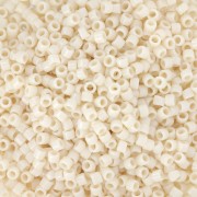 Toho Treasures 1,8 mm TO1T51 - Opaque Light Beige x8g|raw }}
