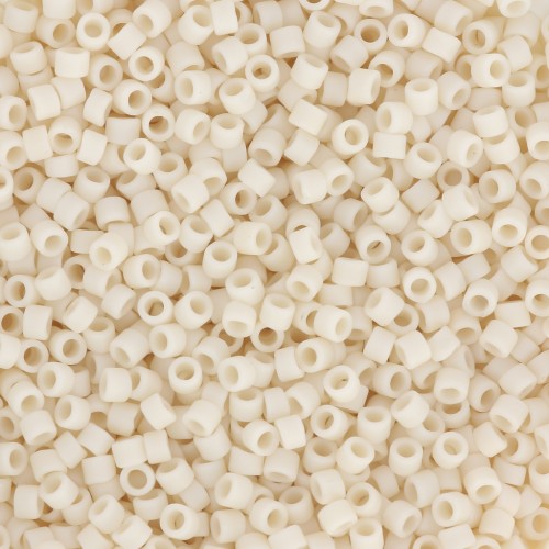 Toho Treasures 1,8 mm TO1T51F - Opaque Light Beige Frosted x8g