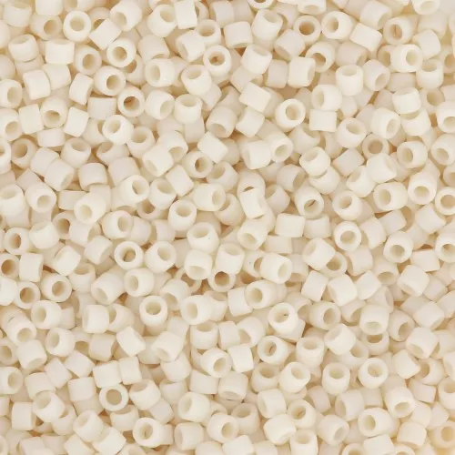 Toho Treasures 1,8 mm TO1T51F - Opaque Light Beige Frosted x8g