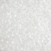 Toho Treasures 1,8 mm TO1T121 - Opaque White Luster x8g
