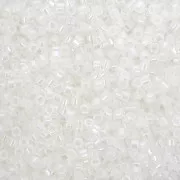 Toho Treasures 1,8 mm TO1T141 -Snowflake Ceylon x8g