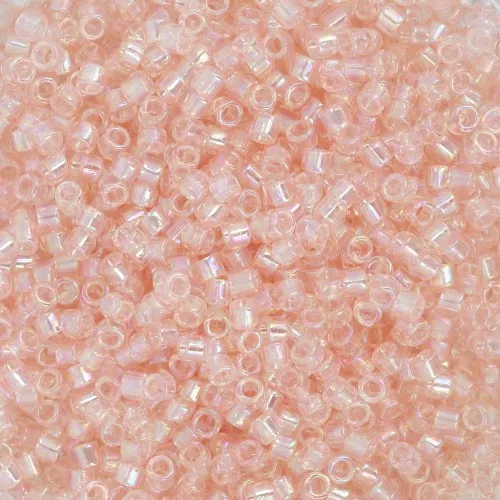 Toho Treasures 1,8 mm TO1T169 - Transparent Rosaline Rainbow x8g