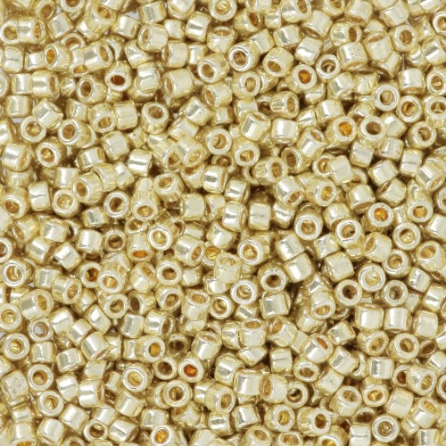 Toho Treasures 1,8 mm TO1TPF559 - PF Galvanized Yellow Gold x8g