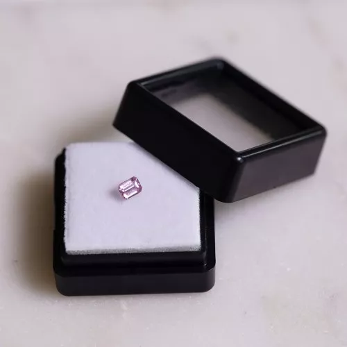 Zaffiro rettangolare 4,1x3,1 mm - 0,26 carati