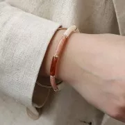 Perle tubolari curve in acrilico opaco 19x5 mm - Terracotta marmorizzata x10