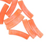 Perline tubolari curve 19x5 mm in acrilico traslucido - Arancione marmorizzato x10