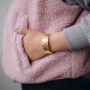 Bracciale largo regolabile con design martellato 20x155 mm - Acciaio inossidabile 304L Dorato x1