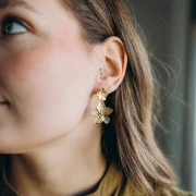 Orecchini perno con fiori di ciliegio da 13 mm - Acciaio inossidabile 304L Dorato x2