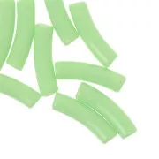 Perline tubolari curve 19x5 mm in acrilico opaco - Verde chiaro x10