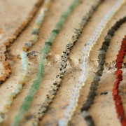 Perle a fiore 6mm in pietra semipreziosa - Quarzite verde x 38cm