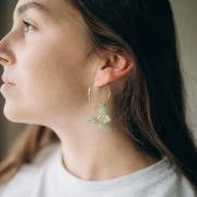 Pendente a forma di farfalla 20x29 mm in acetato - Perla verde acqua marmorizzata x1