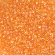 Toho Aiko 11/0 1,6 mm TA01174 - Transparent Light Hyacinth Rainbow x4g|raw }}