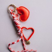 Pendente a cuore rotondo 46x47 mm, finta pelle - Rosa chiaro x1