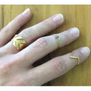 Anello testurizzato con Ossido di zirconio 18.5 mm Fuchsia/dorato con oro fino x1