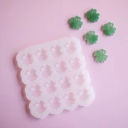 Géa Creations Stampo in silicone per ciondoli a forma di trifoglio 17 mm x1