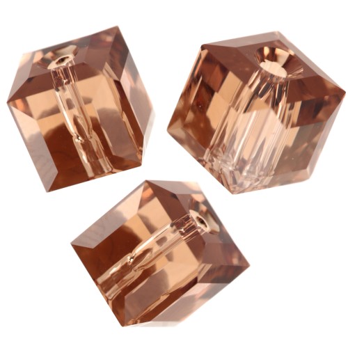 Cubetti PureCrystal 5601 da 4 mm - Reinvented Light Smoked Topaz x8