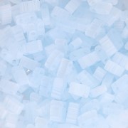 Perline Miyuki Mezza Tila 5x2,3x1,9 mm HTL-2561 - Seta azzurro pallido x10g|raw }}