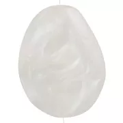 Perlina piatta irregolare 25x20 mm in resina traslucida - Bianco perlato x1