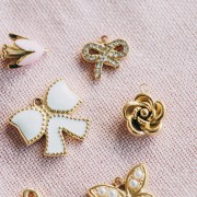 I miei gioielli fai-da-te - Kit per collana di gioielli con charms in acciaio inossidabile Girly Dorato