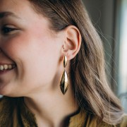 Orecchini tondi a navetta 25x9 mm - Dorato x2