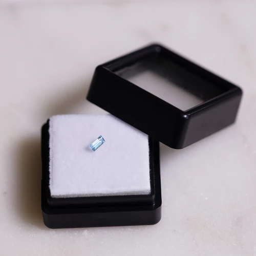Rettangolo di acquamarina 4x2 mm - 0,30 carati