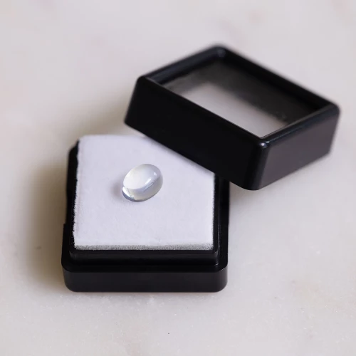 Pietra di luna ovale 8x6 mm - 1,65 carati