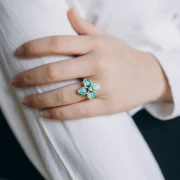 Anello a fiore 23x21 mm con resina epossidica - Acciaio inossidabile 304L Dorato - Verde perlato x1