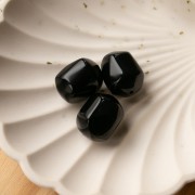 Perla irregolare in resina opaca barocca 19x15 mm - Nero x1