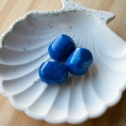 Perla barocca irregolare in resina opaca 22x17 mm - Blu reale marmorizzato x1