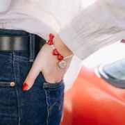 Perle a cuore in resina opaca 13x15 mm - foro orizzontale - color kaki x6