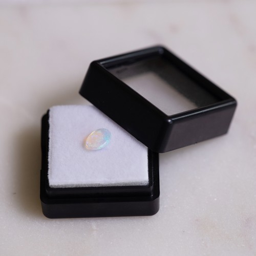 Opale ovale australiano 7,2x5,1 mm - 0,45 carati