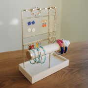 Portagioie - Espositore per gioielli 27,5x21 cm in metallo Dorato e pelle scamosciata beige x1