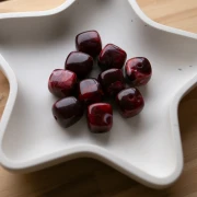 Perle cubiche irregolari 16x17 mm - Acrilico opaco - Bordeaux marmorizzato x10