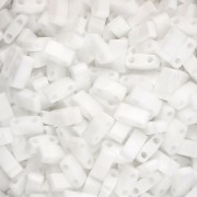 Perline Miyuki Mezzo Tila 5x2,3x1,9 mm HTL-402 - Bianco confezione da 100g