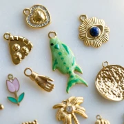 Ciondolo a fiore da 13 mm con motivo a occhio e cabochon in vetro da 4 mm Acciaio inossidabile 304, Dorato x1