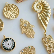 Pendente a forma di mano di Fatma con Stella di Davide 28x19 mm in acciaio inossidabile 304, placcato oro x1