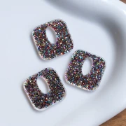 Ciondolo quadrato cavo in acrilico da 21 mm - Glitter multicolore x1