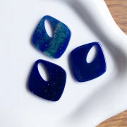 Ciondolo in acrilico con diamante cavo 28x25 mm - Glitter marmorizzato blu notte x1