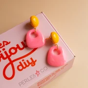 I miei gioielli fai da te - Kit di orecchini pendenti a forma di trapezio - Versione rosa