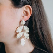 Orecchini tondi di rafia da 14,5 mm - Bordeaux - Dorato x2