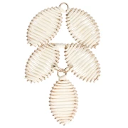 Pendente a forma di foglia 68x40 mm in rafia e ottone - Ecrù - Dorato x1