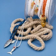 Ciondolo etnico a forma di pugnale 39x17 mm - Impiallacciatura in argento invecchiato x1