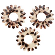 Ciondolo a forma di fiore di margherita da 20 mm in acetato - Marrone screziato - Crema x1