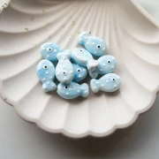 19x11,5 mm Perla di pesce in ceramica a pois - Azzurro - Bianco x1