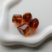 Perle irregolari in acrilico trasparente 16x20 mm - Ambra marmorizzata x4