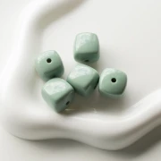 Perle cubiche irregolari 16x17 mm - seconda scelta - Acrilico opaco Verde Salvia x10
