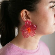 Orecchini a fiore 66x62 mm in acrilico e perle - Rosa - Arancione x2